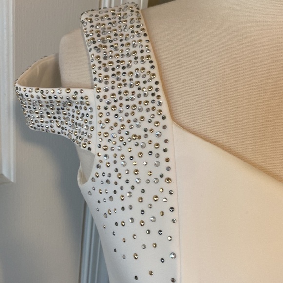 Calvin Klein White Cocktail Dress w/ Silver & Gold Studding on Shoulders, Size 6 - Picture 2 of 9